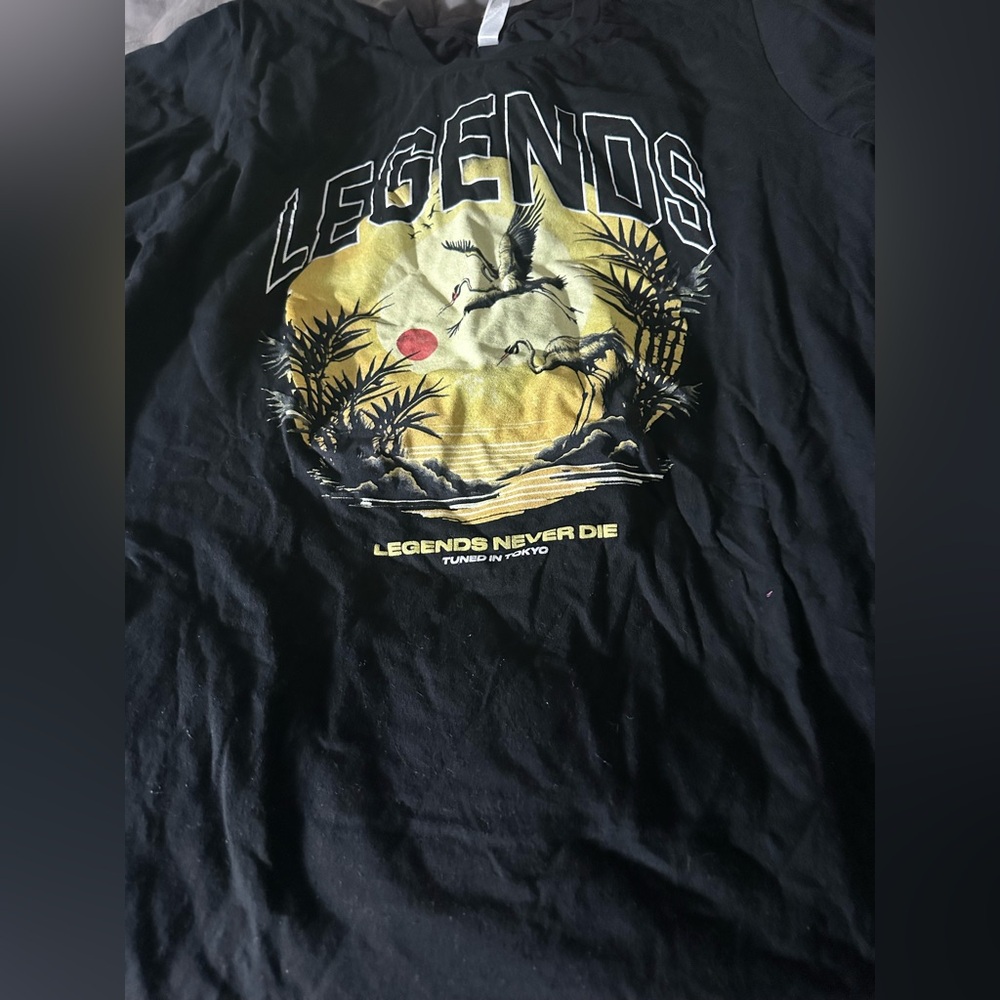 Legends never die men’s tee size M
